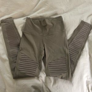 Alo moto leggings